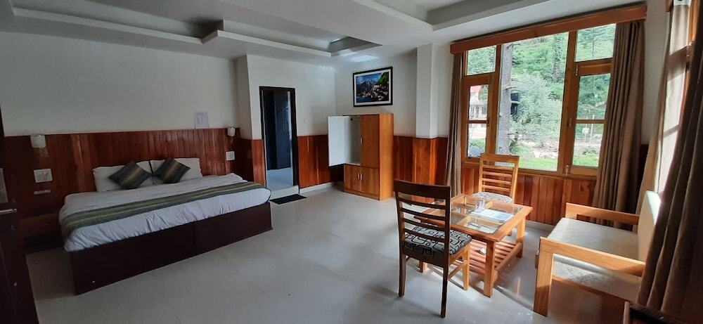 Наггар: Hotel Aman Palace Kasol