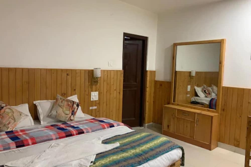 Наггар: Hotel Aman Palace Kasol