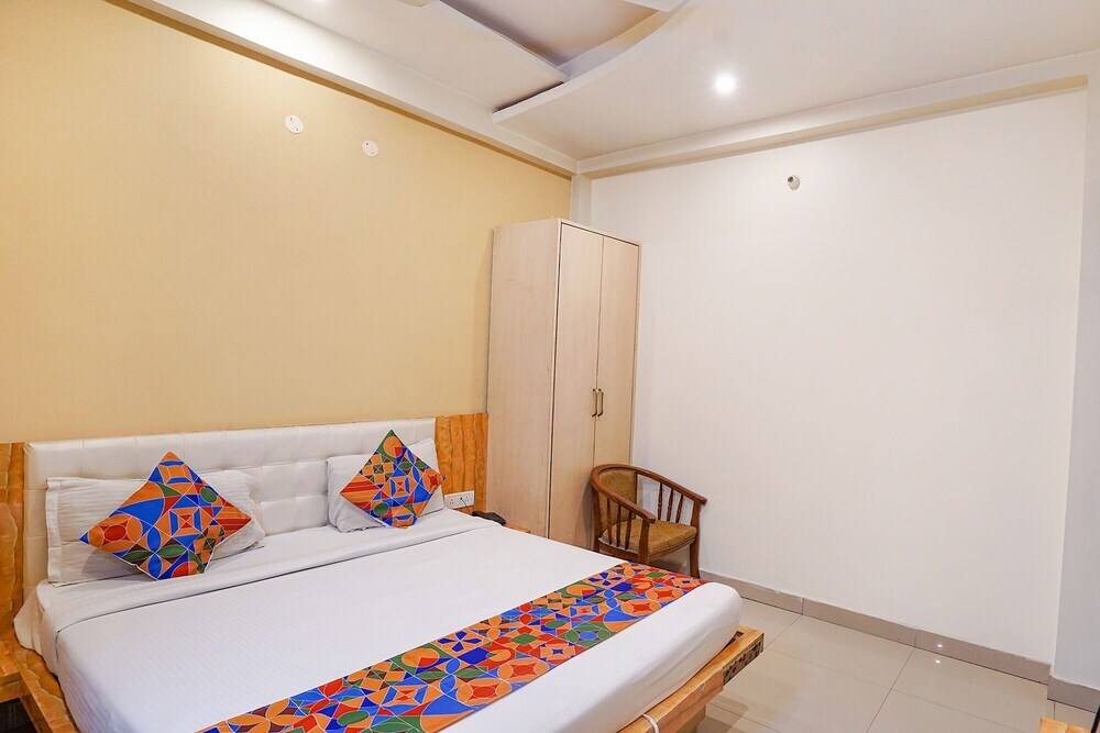 Праяградж: Fabhotel Bliss Inn
