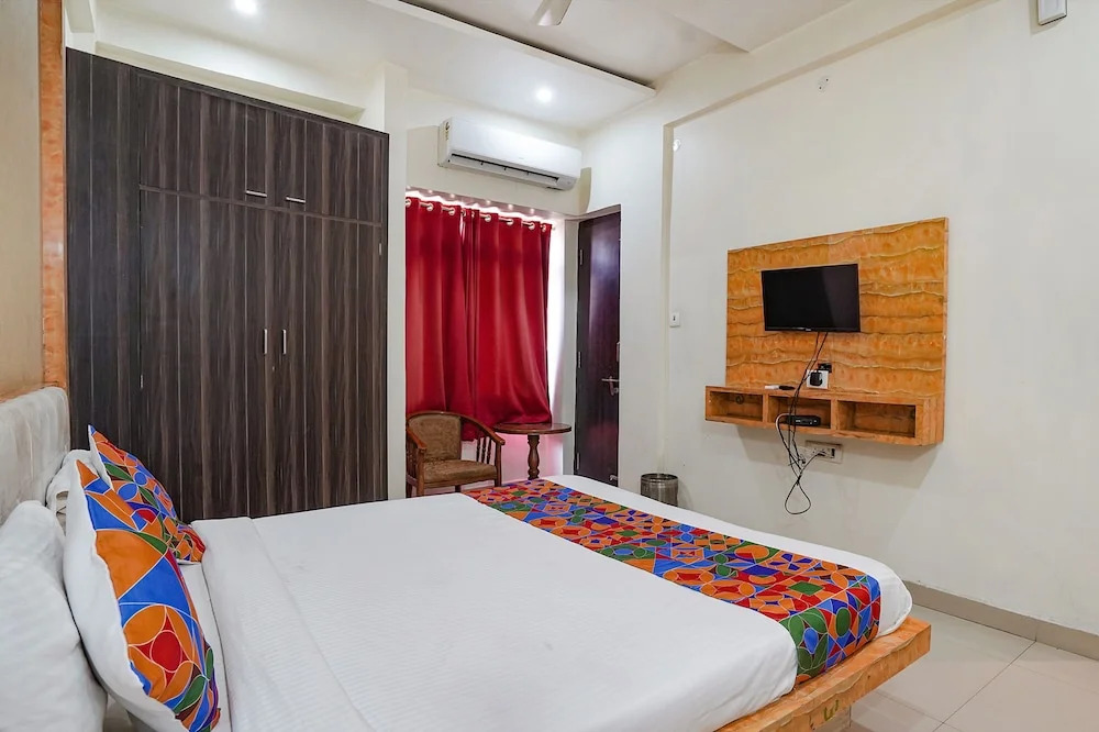Праяградж: Fabhotel Bliss Inn