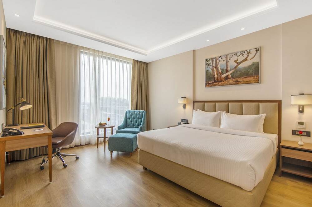 Джаландхар: Golden Tulip Jalandhar