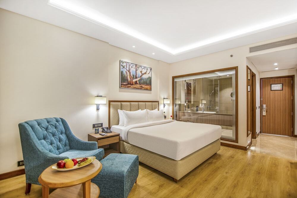 Джаландхар: Golden Tulip Jalandhar