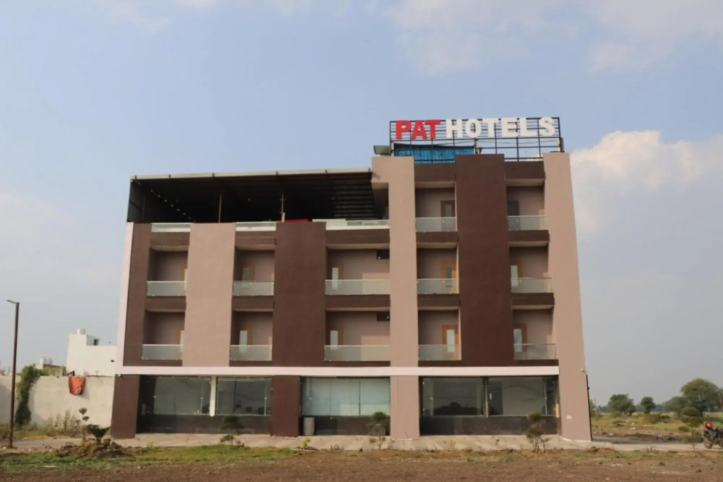 Индаур: Pat Hotels