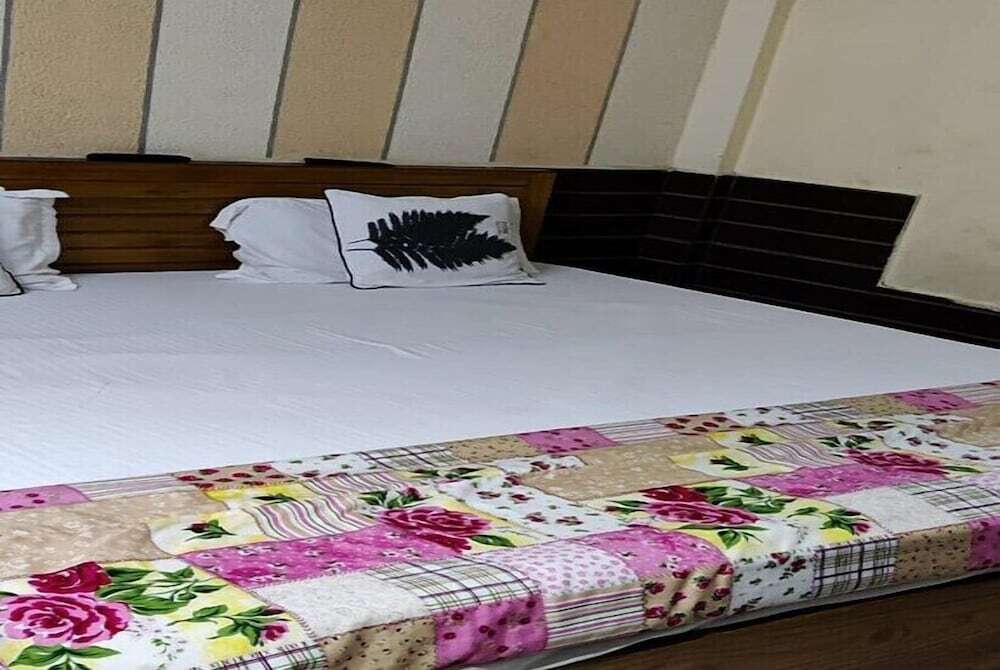 Висакхапатнам: Aahvanam Service Apartment