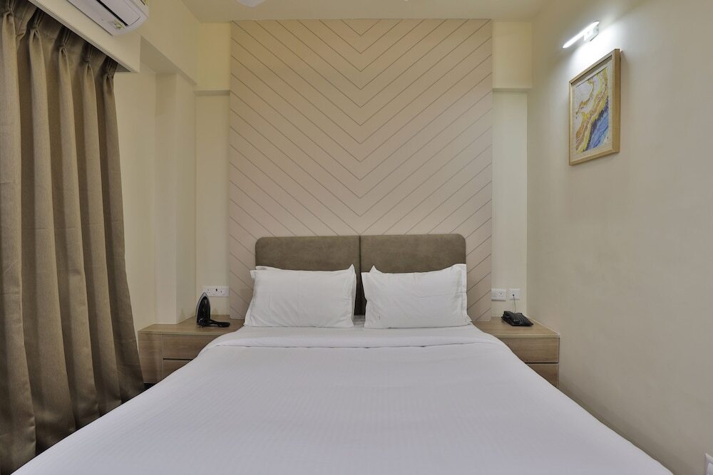 Вадодара: hotel monville