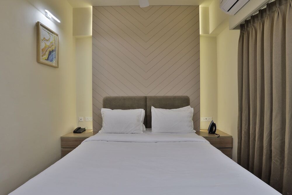 Вадодара: hotel monville
