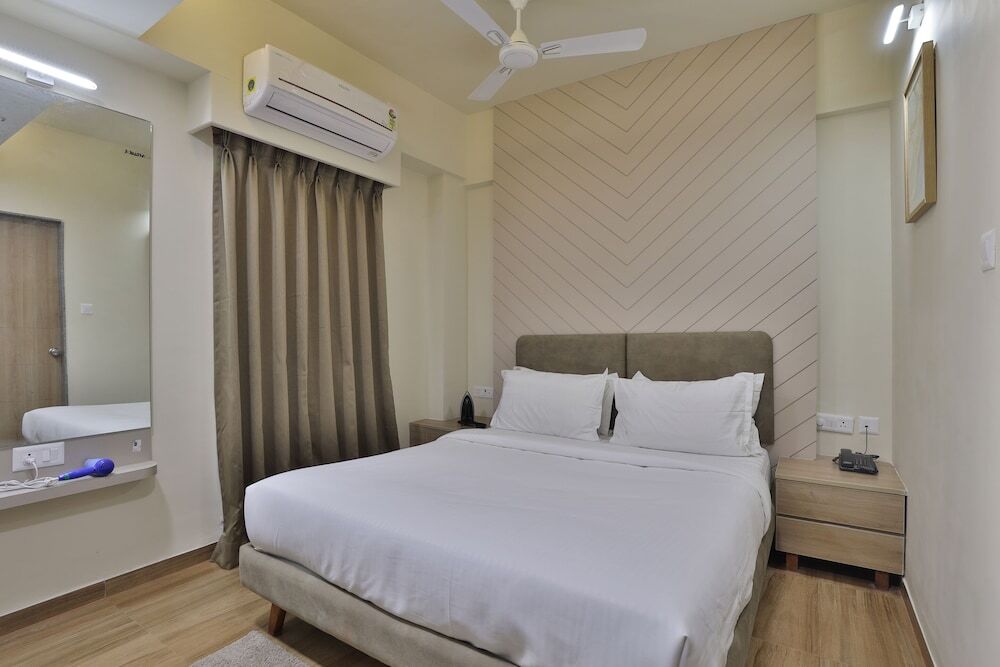 Вадодара: hotel monville