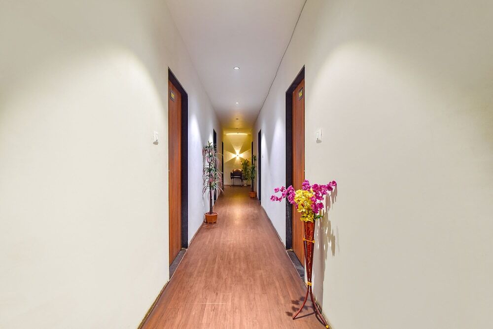 Сурат: Fabhotel Nidhivan