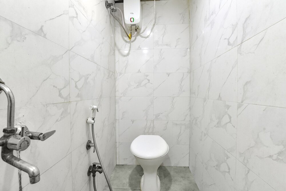 Сурат: Fabhotel Nidhivan