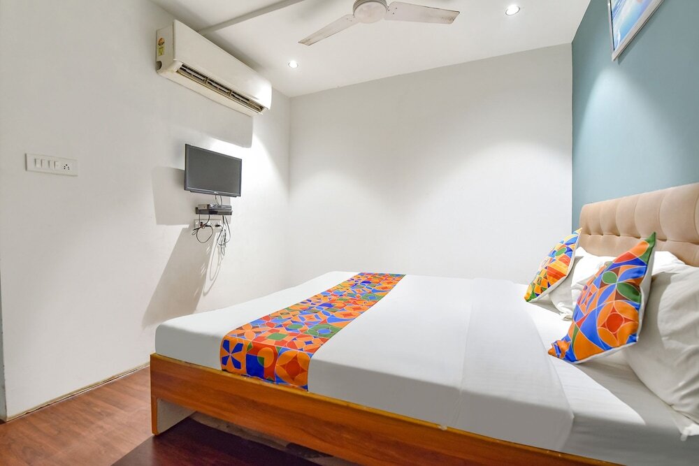 Сурат: Fabhotel Nidhivan