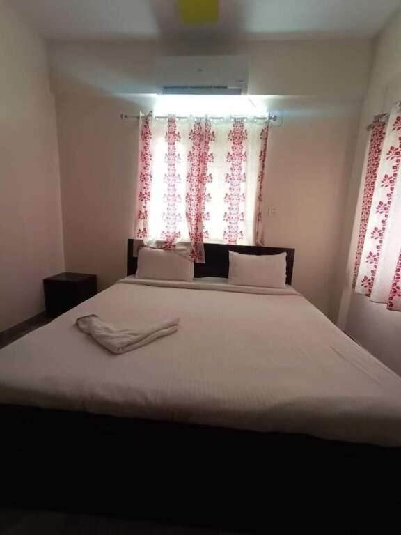 Бангалор: iROOMZ S V Comforts