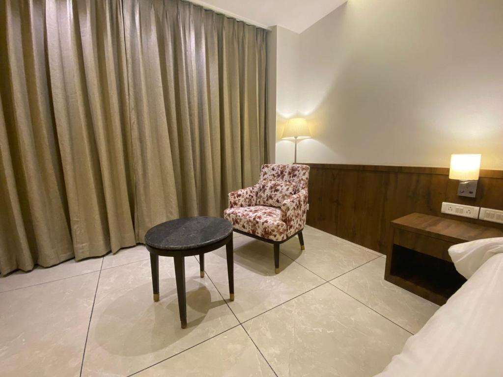Промышленная Зона Морби: Click Hotel LH Seven Morbi