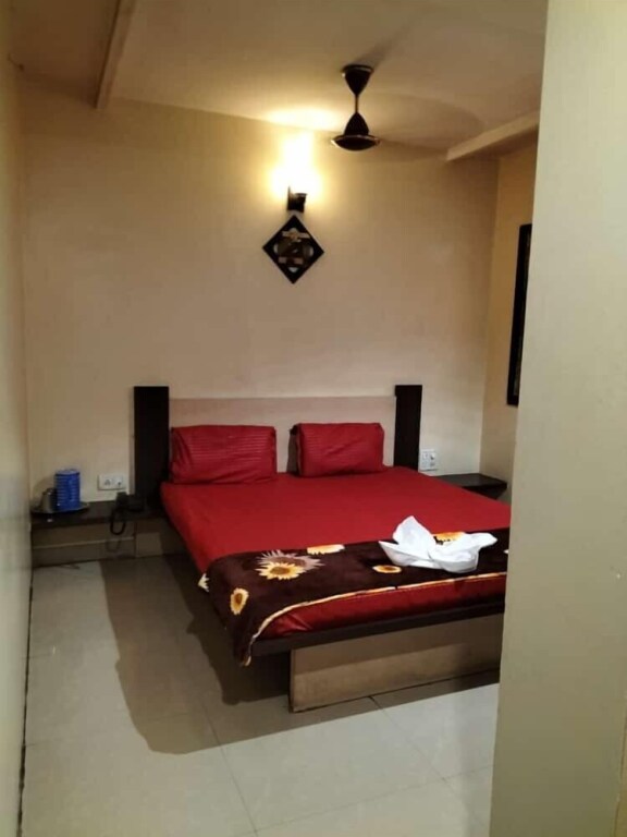 Ширди: Hotel Sachin - 50 Meters From Temple