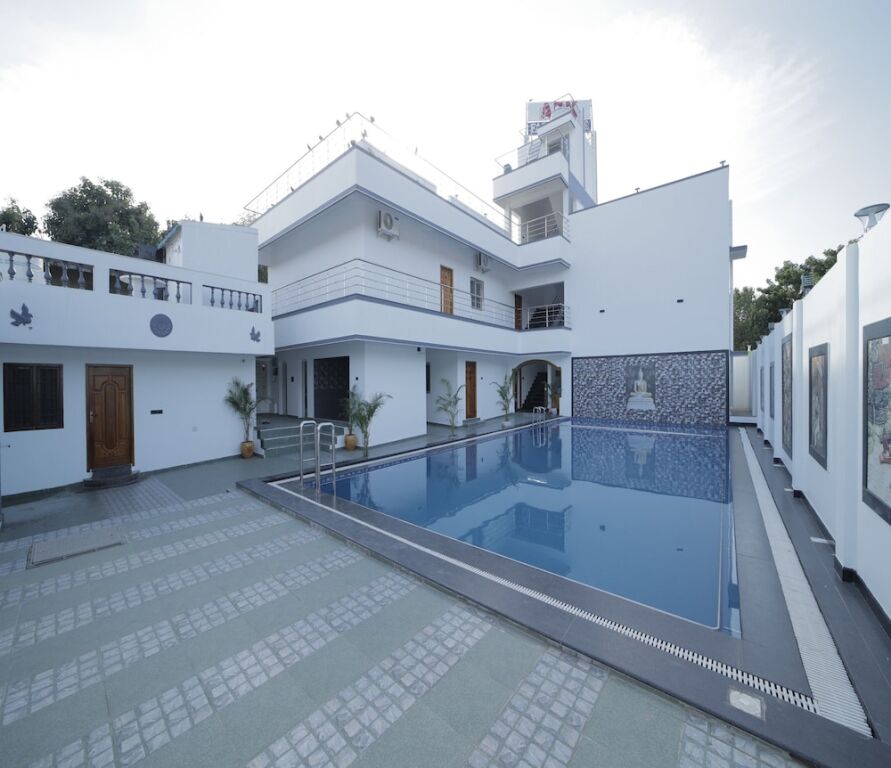 Нойда: APK Farm House
