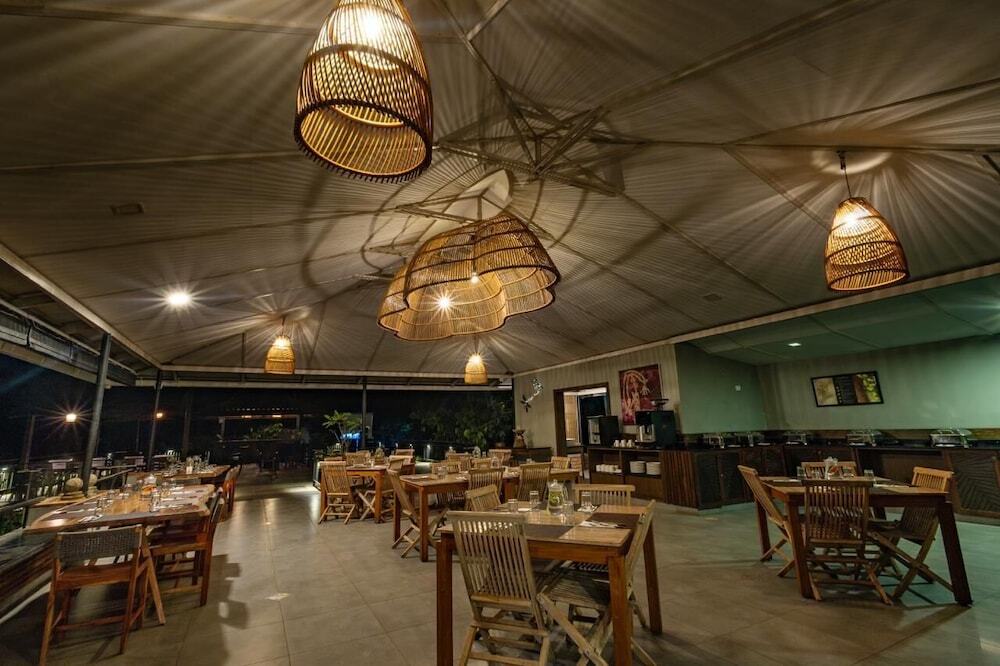 Гоникоппал: Machaan Wilderness Lodge Nagarahole