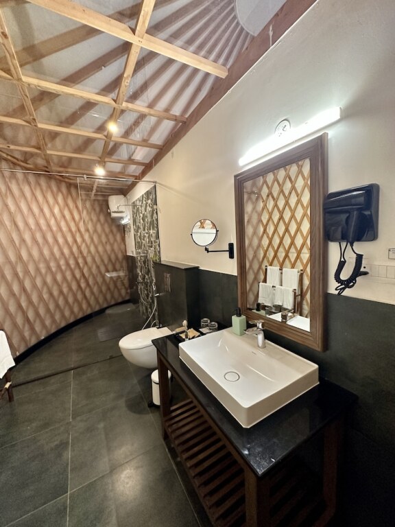 Гоникоппал: Machaan Wilderness Lodge Nagarahole