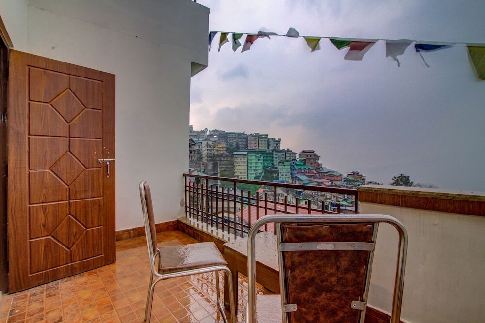 Гангток: Muscatel Grand Silkroute 300 Mts MG Marg