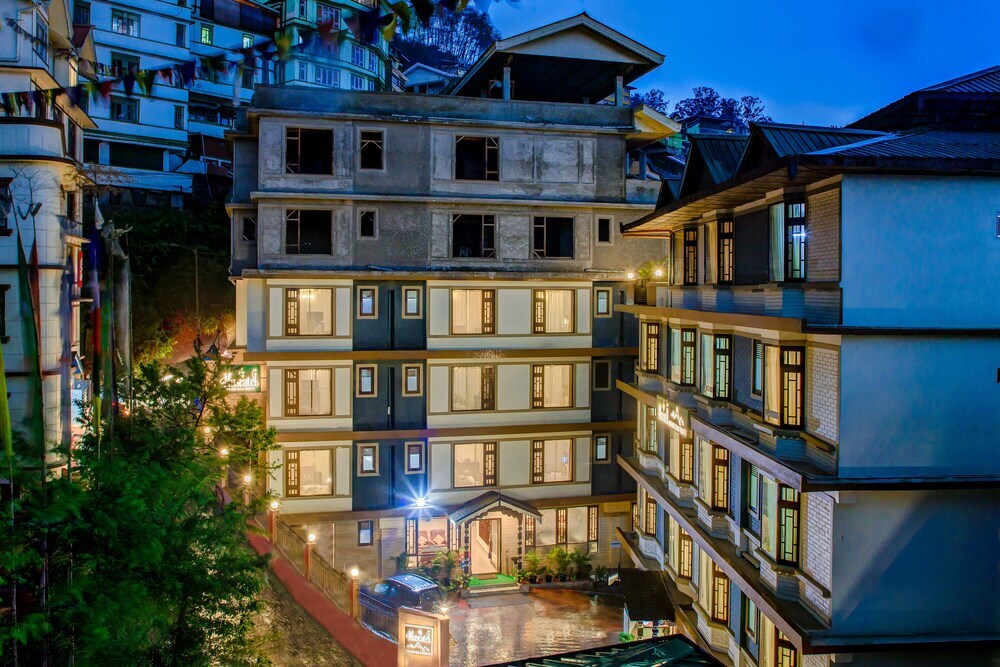 Гангток: Muscatel Grand Silkroute 300 Mts MG Marg