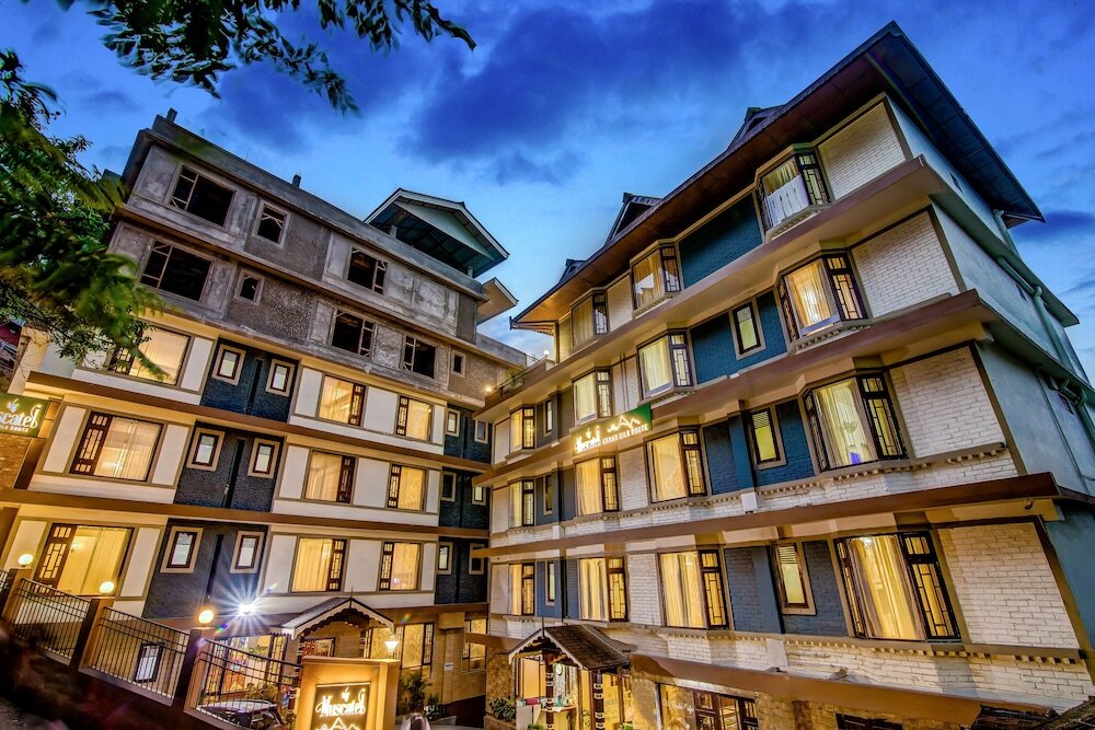 Гангток: Muscatel Grand Silkroute 300 Mts MG Marg