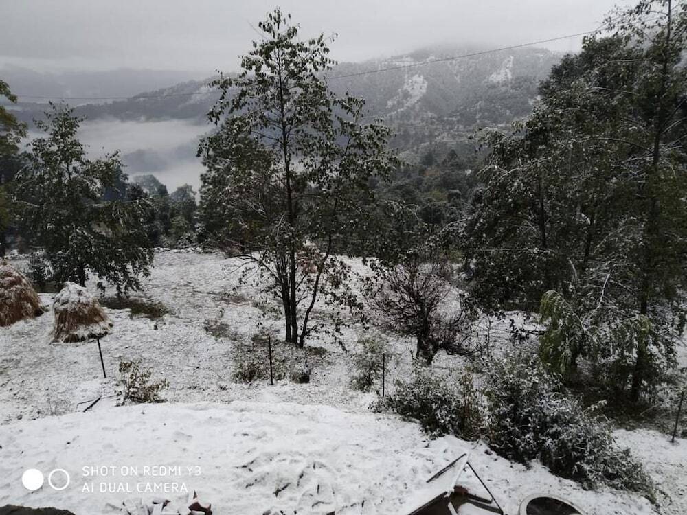 Раникхет: Jfr Studio Apartments Kausani