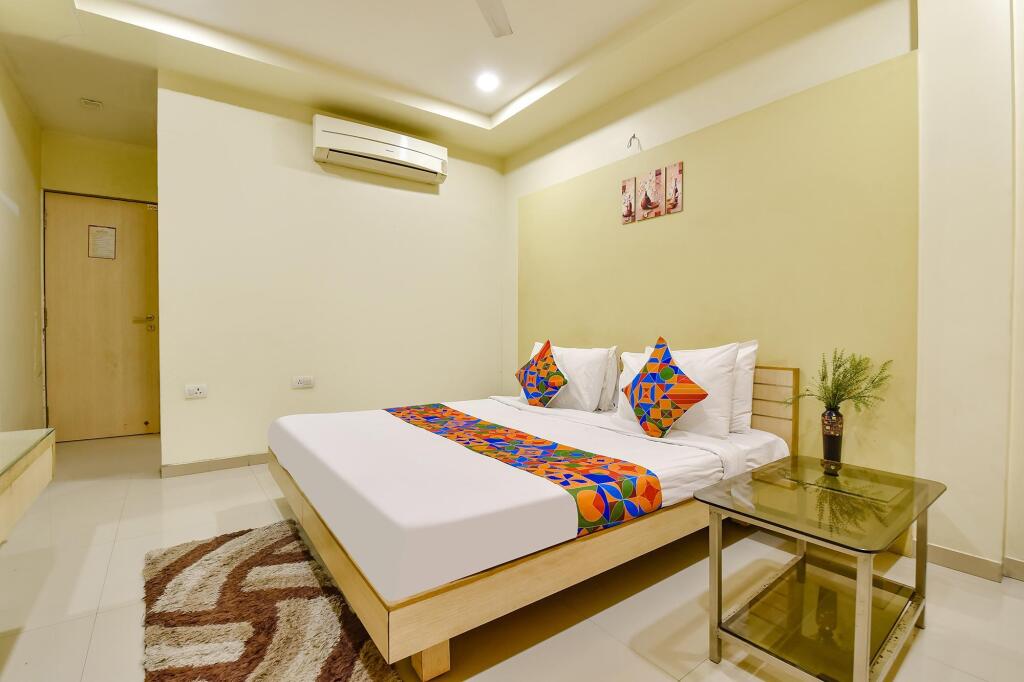 Сурат: Hotel Suncity
