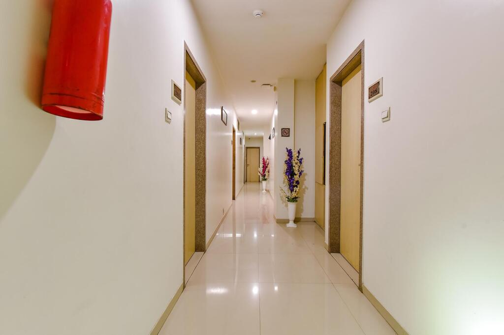 Сурат: Hotel Suncity