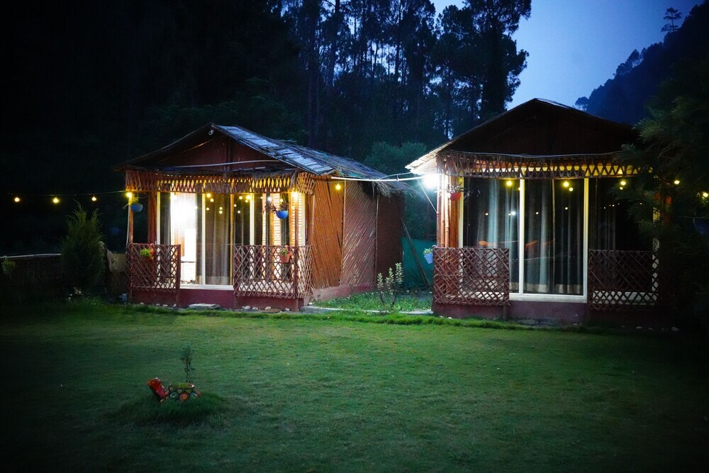 Куфри: Kainaat A Riverside Homestay