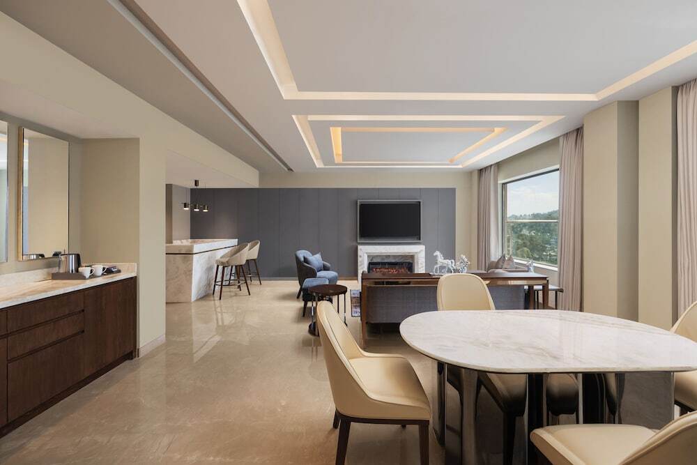 Шиллонг: Courtyard By Marriott Shillong