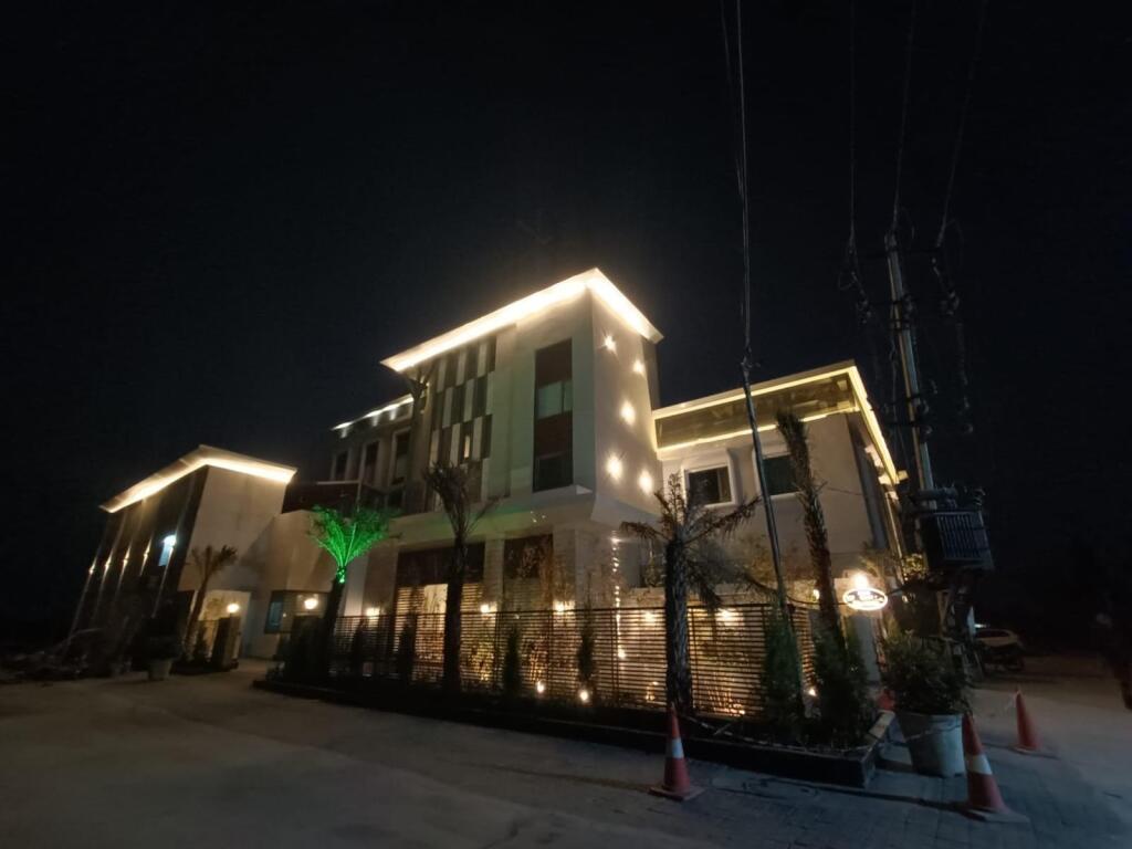 Лудхиана: The Stella Hotel & Resort