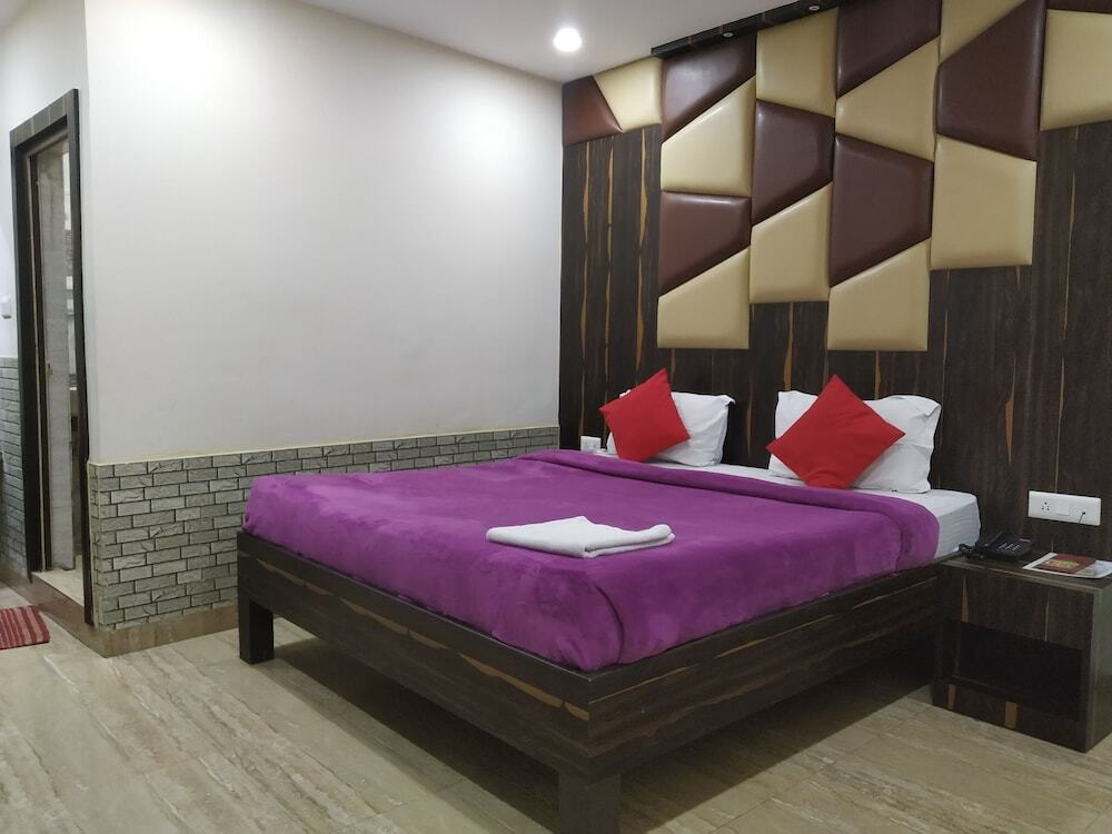Тезпур: Aditya's Hotel Bikram