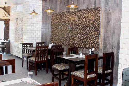 Тезпур: Aditya's Hotel Bikram