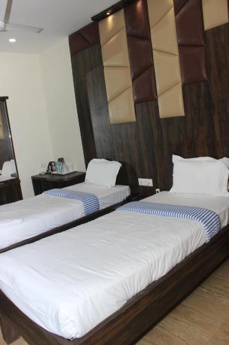 Тезпур: Aditya's Hotel Bikram