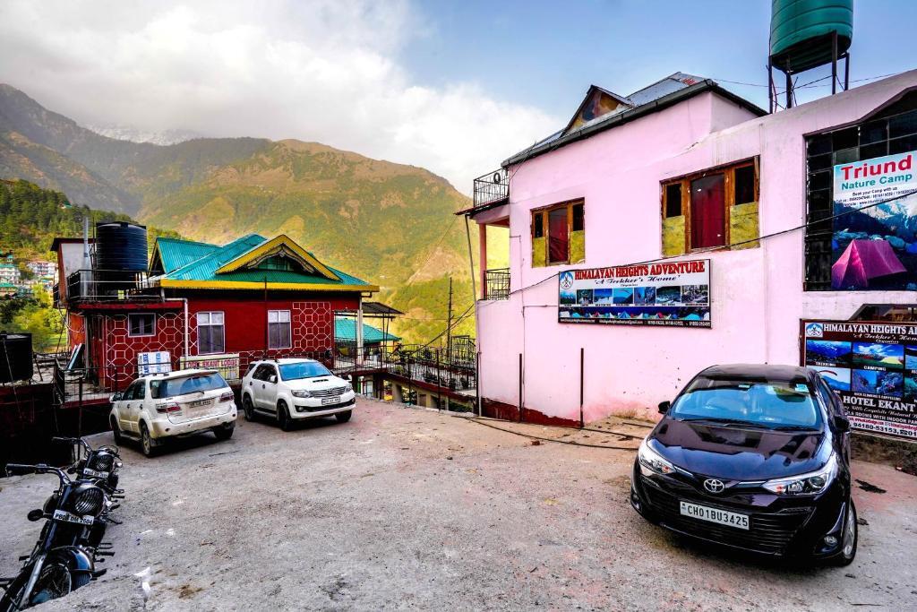 Дармсала: Hotel Vaikunth Mcleodganj Centrally Heated And Air Cooled