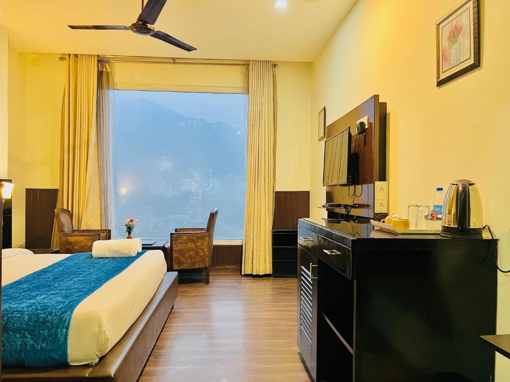 Дармсала: Hotel Vaikunth Mcleodganj Centrally Heated And Air Cooled