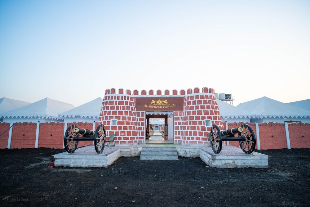 Гарудешвар: The Royal Heritage Tent Resort - Statue Of Unity