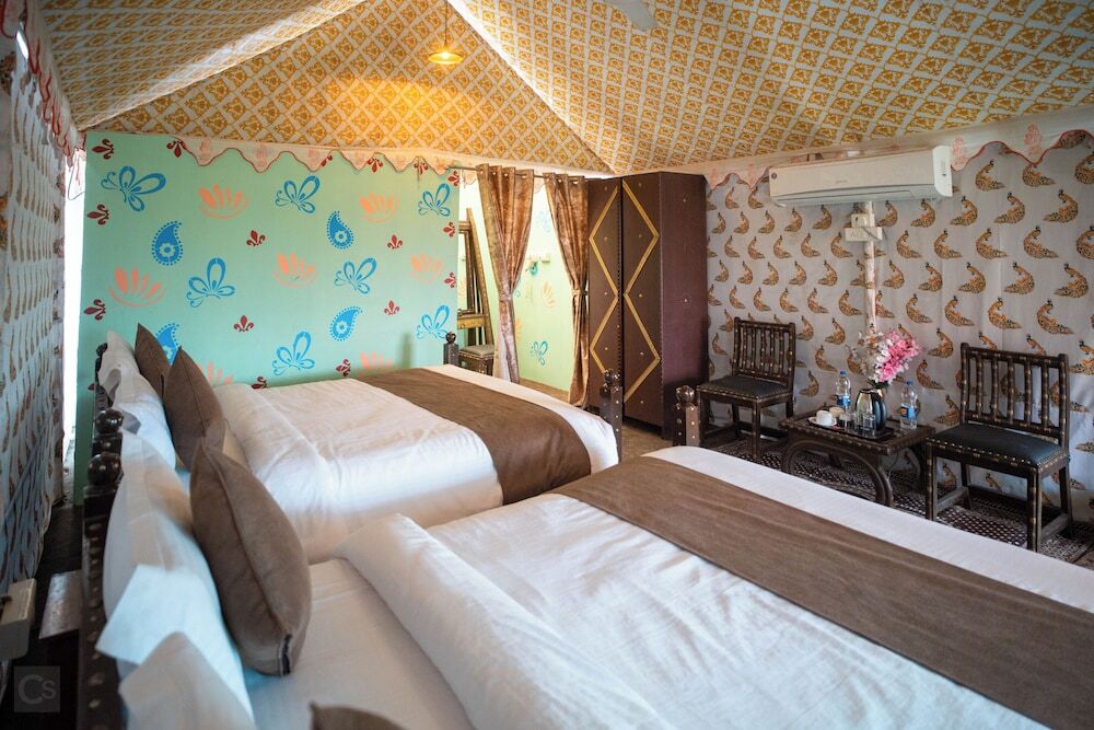 Гарудешвар: The Royal Heritage Tent Resort - Statue Of Unity