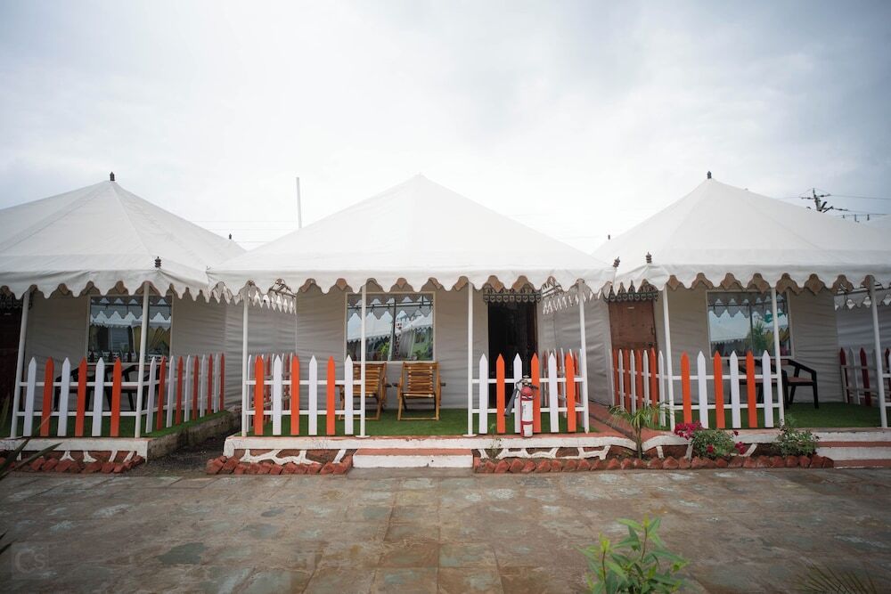 Гарудешвар: The Royal Heritage Tent Resort - Statue Of Unity