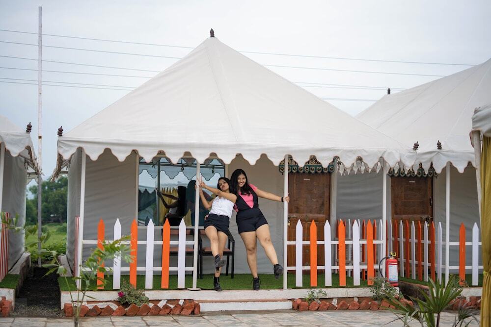 Гарудешвар: The Royal Heritage Tent Resort - Statue Of Unity