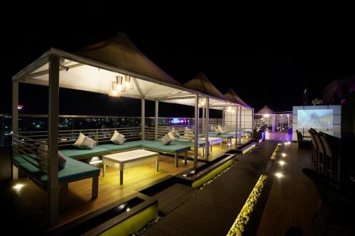 Индаур: Brilliant Convention Centre
