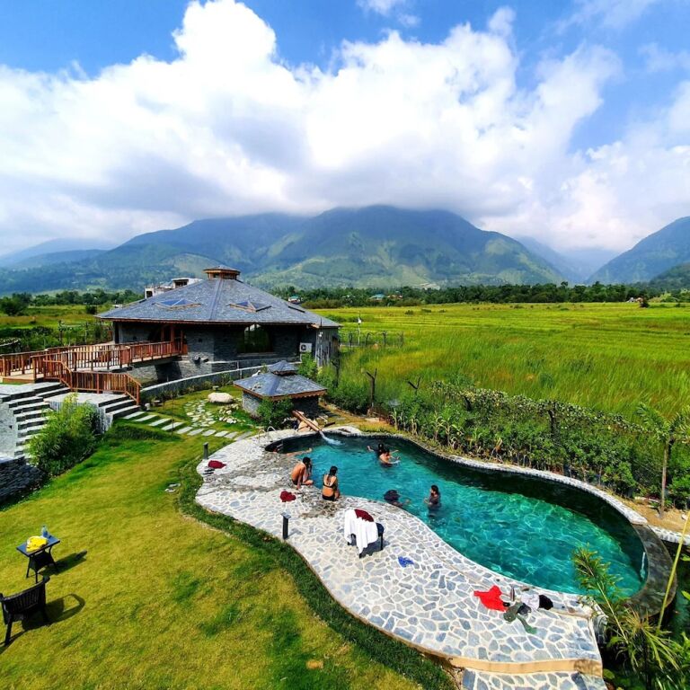 Кангра: Osho Himalayas