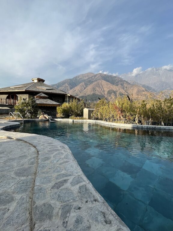 Кангра: Osho Himalayas