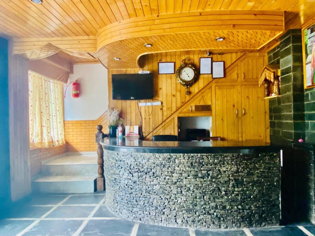 Манали: Snow Clad Resort, A True Riverview Resort Manali