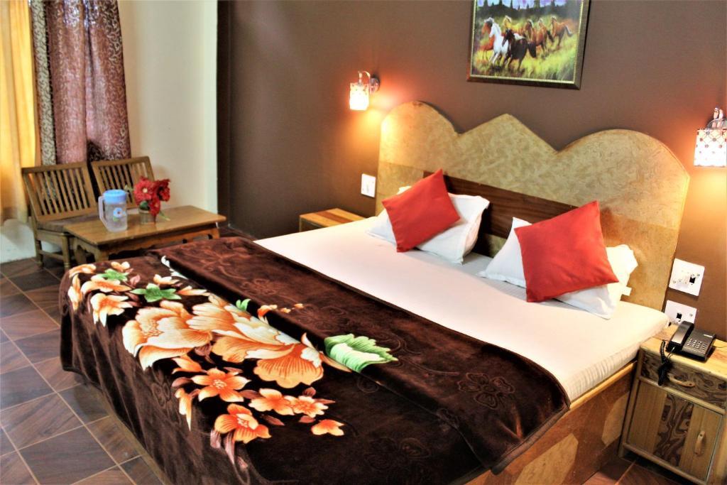 Манали: De Ocean Inn