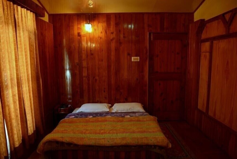 Манали: Dragon Inn Manali