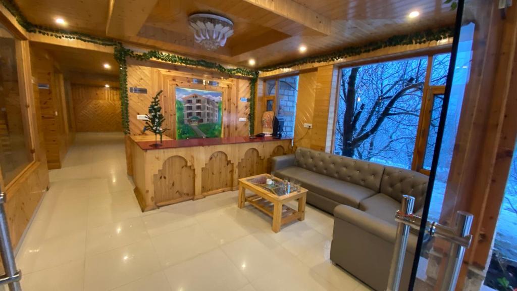 Манали: Hotel Shubh Dev