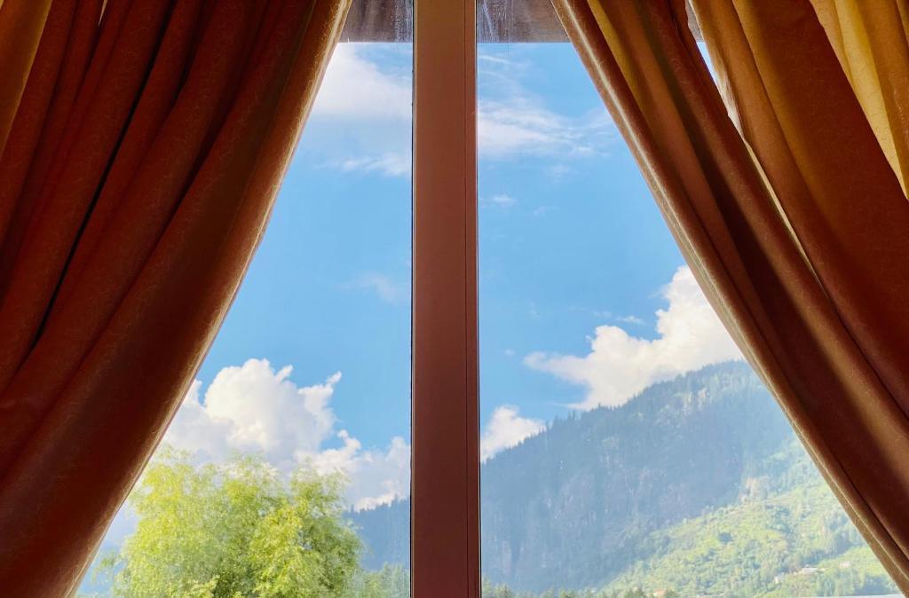 Манали: Hotel Gingar, Near Mall Road Manali