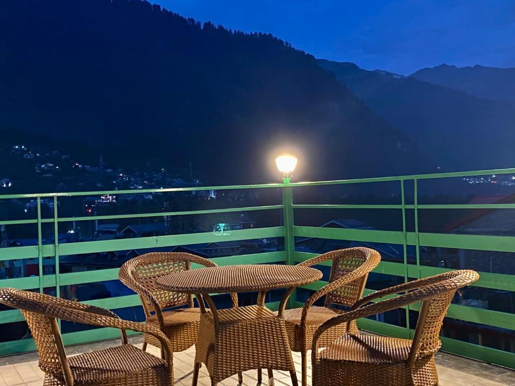 Манали: Hotel Gingar, Near Mall Road Manali