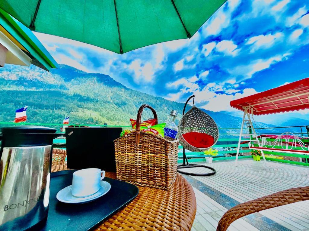 Манали: New Vistas Inn - Five Star Luxury Hotel Near Mall Road Manali