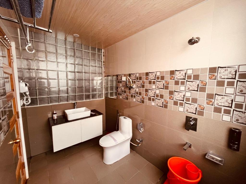 Манали: New Vistas Inn - Five Star Luxury Hotel Near Mall Road Manali