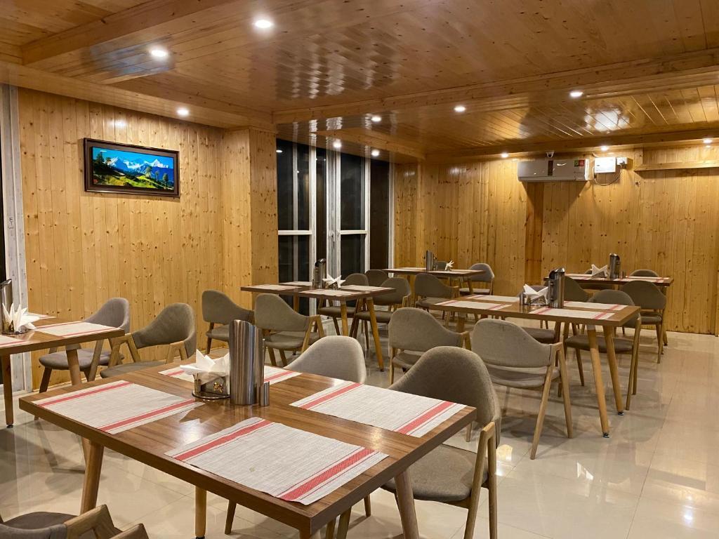 Манали: New Vistas Inn - Five Star Luxury Hotel Near Mall Road Manali